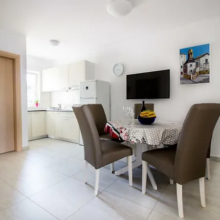 Colic Apartmán *