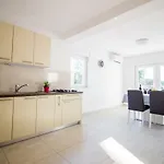 Appartamento Colic Njivice