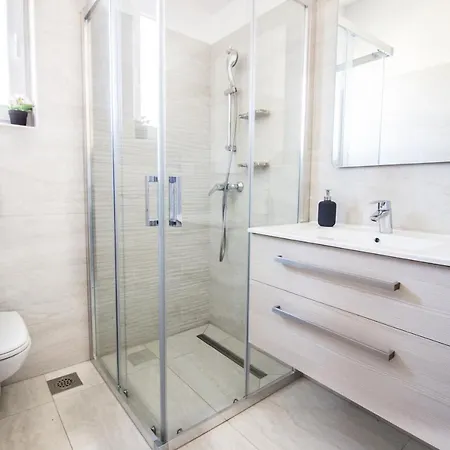 Colic Apartment Njivice